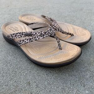 Crocs Capri Leopard Print Strappy Thong Flip Flop Women's  Sandals 205935 Size 9